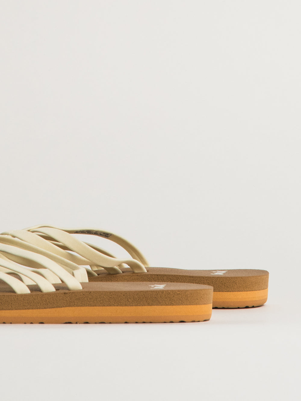 WOMENS SANUK YOGA SANDY II SANDALS - TAN/WHITE