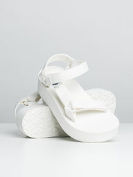 WOMENS TEVA FLATFORM UNIVERSAL SANDAL - CLEARANCE