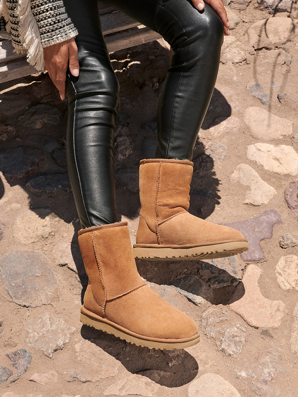 WOMENS UGG CLASSIC SHORT II BOOTS - CHESTNUT