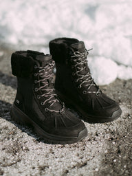 WOMENS UGG YOSE FLUFF HIKER BOOT - CLEARANCE