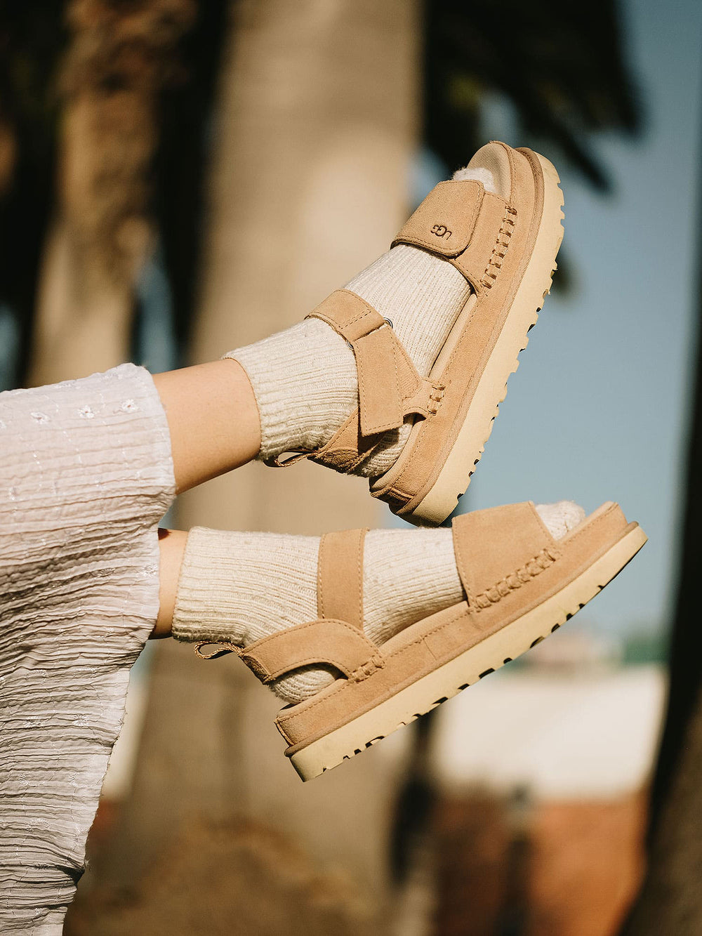 WOMENS UGG GOLDENSTAR SANDAL  - CLEARANCE
