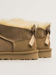 UGG ULTRA MINI BAILEY BOW BOOT - SAND