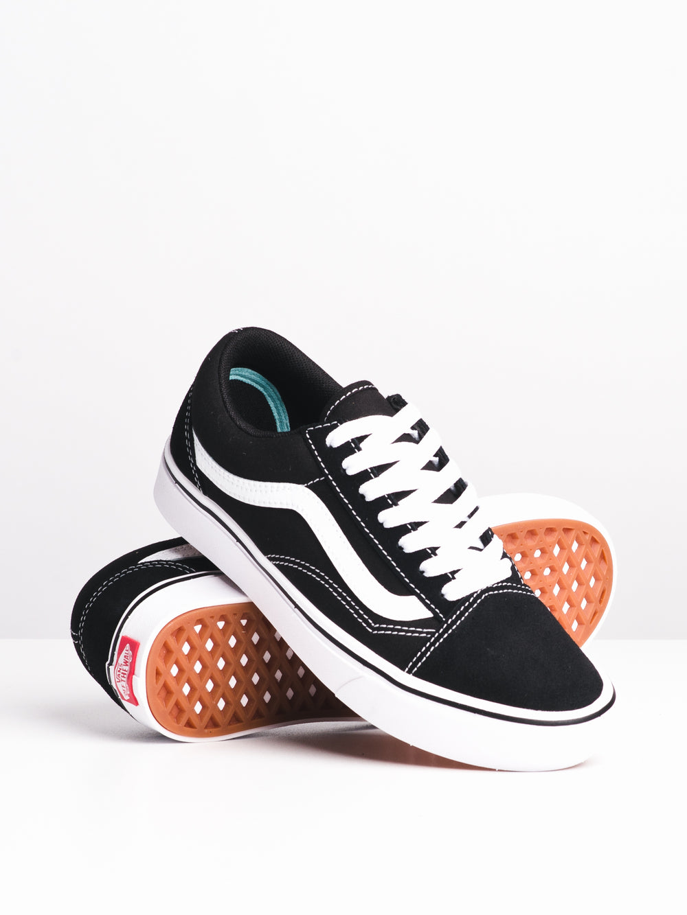 WOMENS VANS COMFYCUSH OLD SKOOL SNEAKER - CLEARANCE