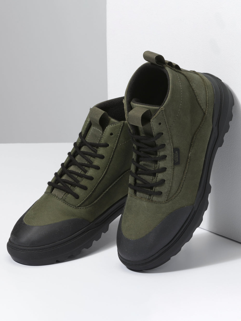 WOMENS VANS COLFAX BOOT MTE-1 - CLEARANCE