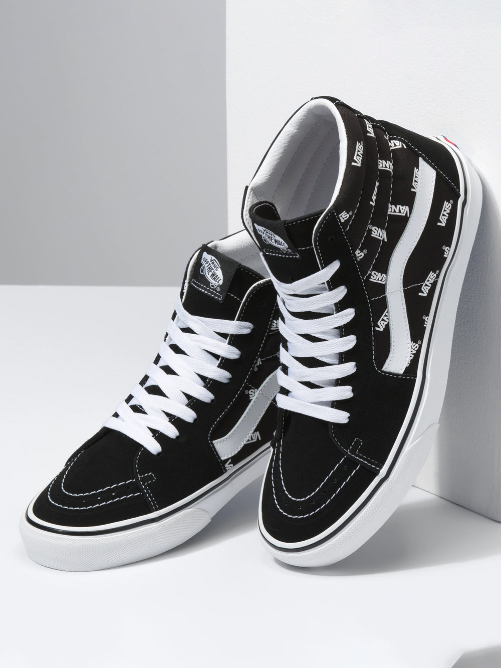 WOMENS SK8 HI VANS SNEAKER - CLEARANCE