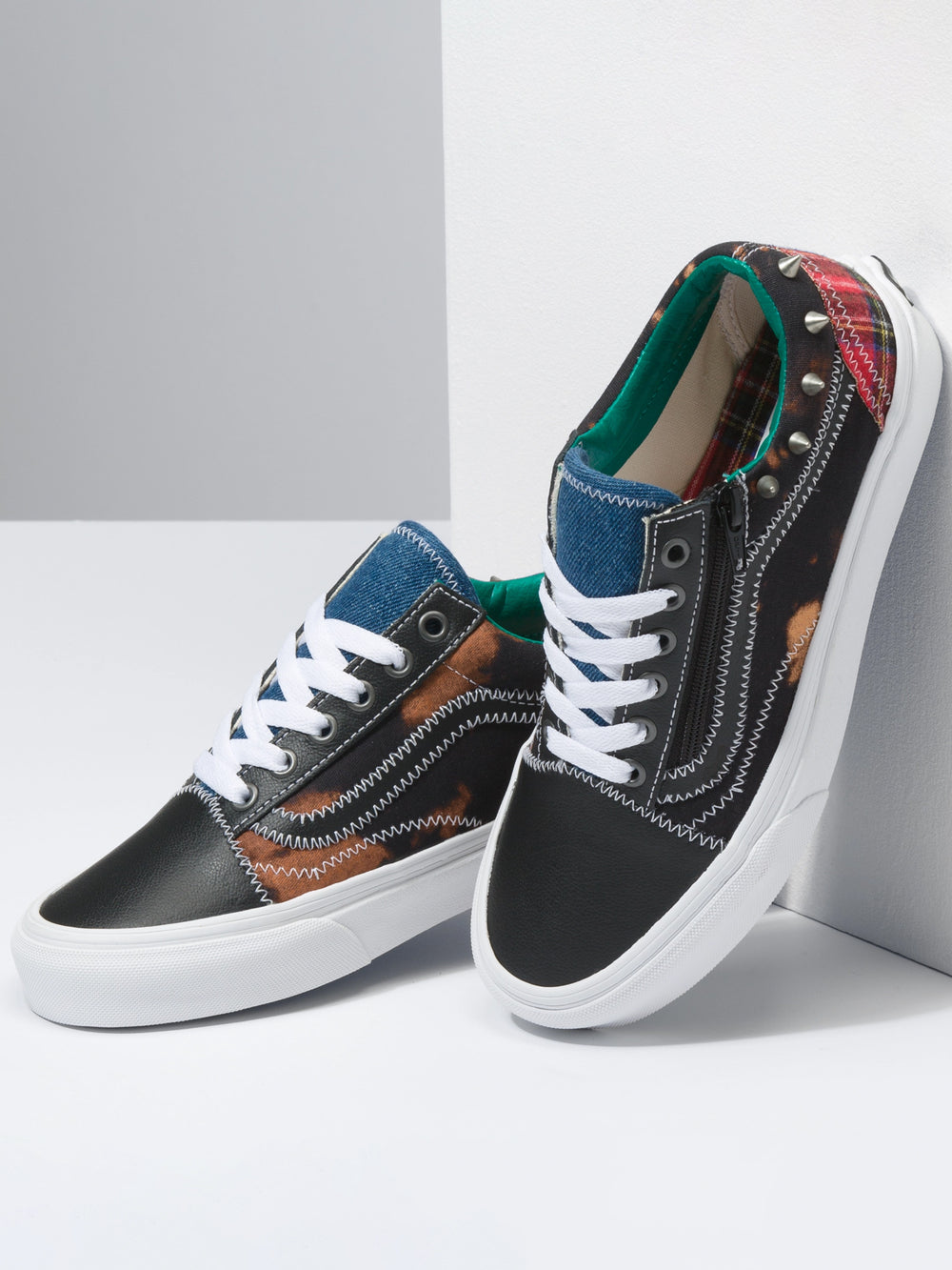 WOMENS VANS OLD SKOOL ZIP TARTAN DAZE SNEAKER - CLEARANCE