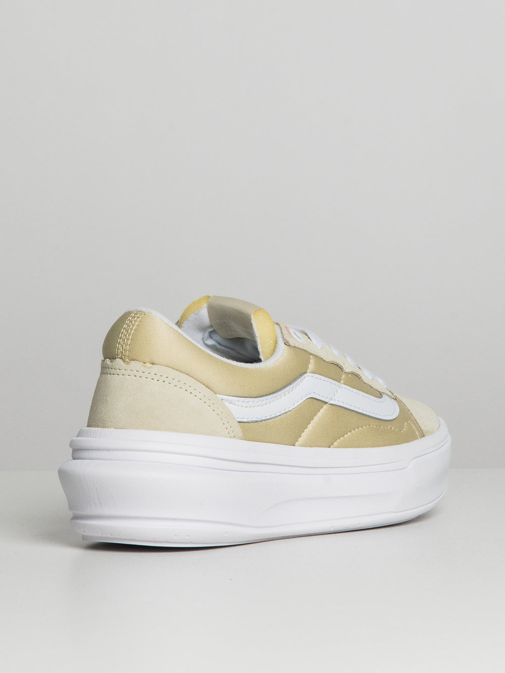 WOMENS VANS COMFYCUSH OLD SKOOL OVERT - CLEARANCE