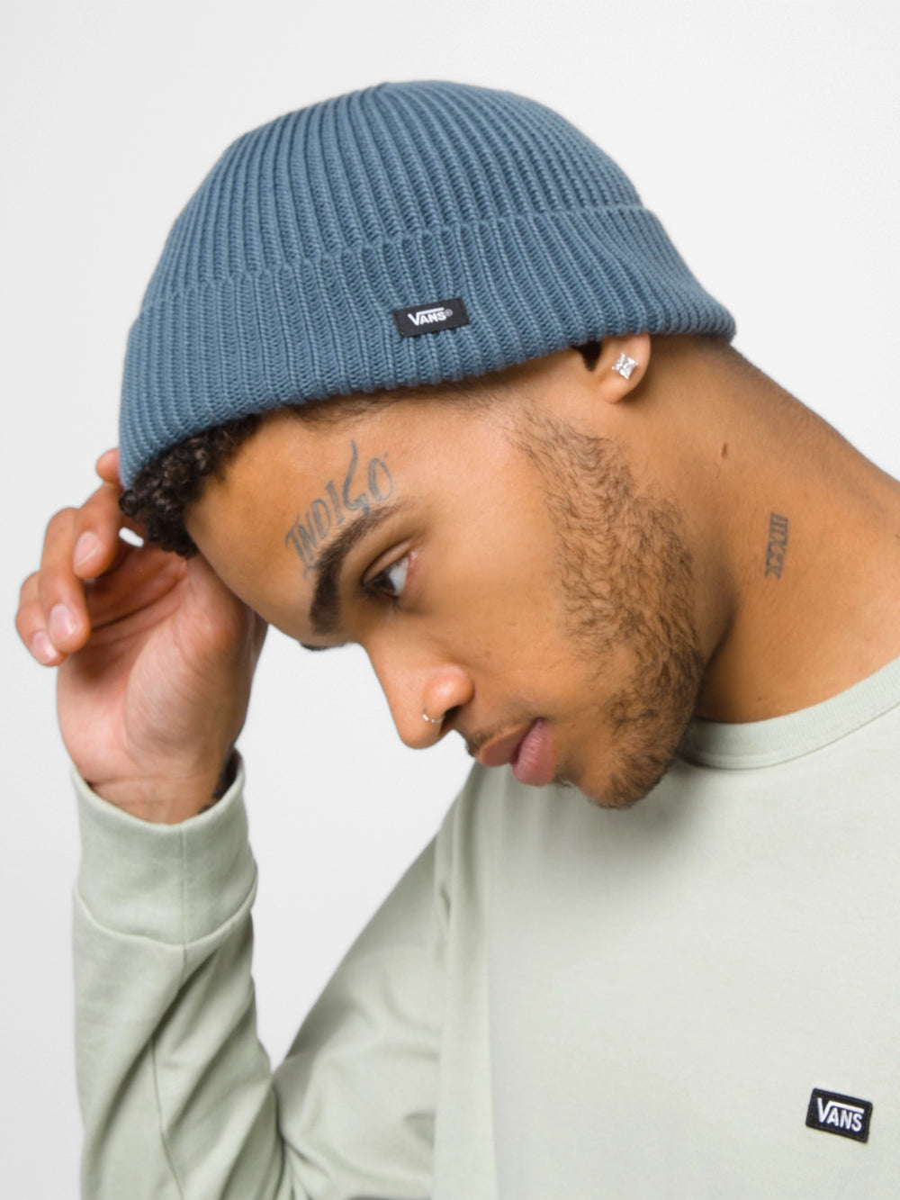 VANS POST SHALLOW CUFF BEANIE - CLEARANCE