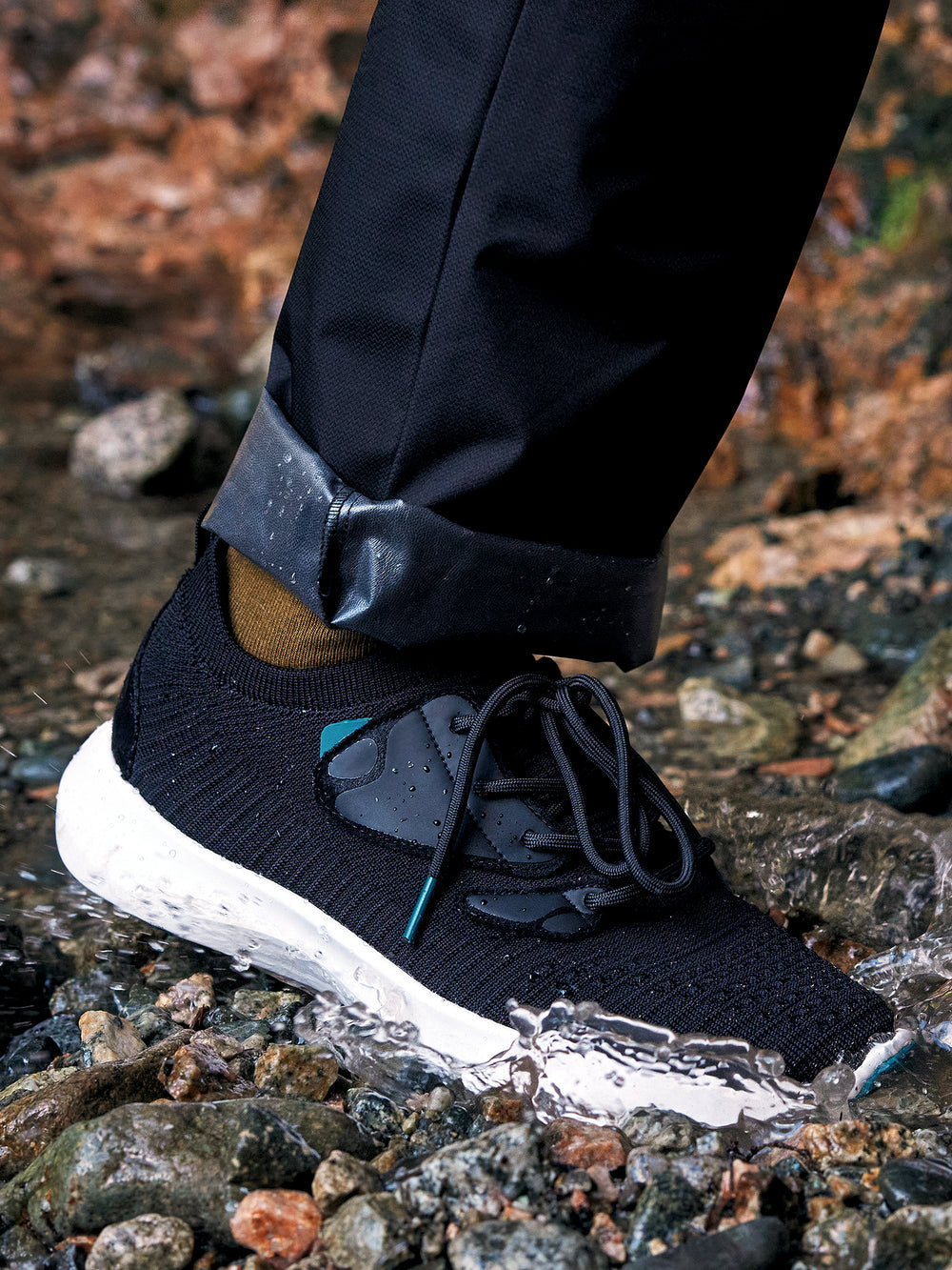 WOMENS VESSI EVERYDAY MOVE SNEAKER - ONYX - CLEARANCE